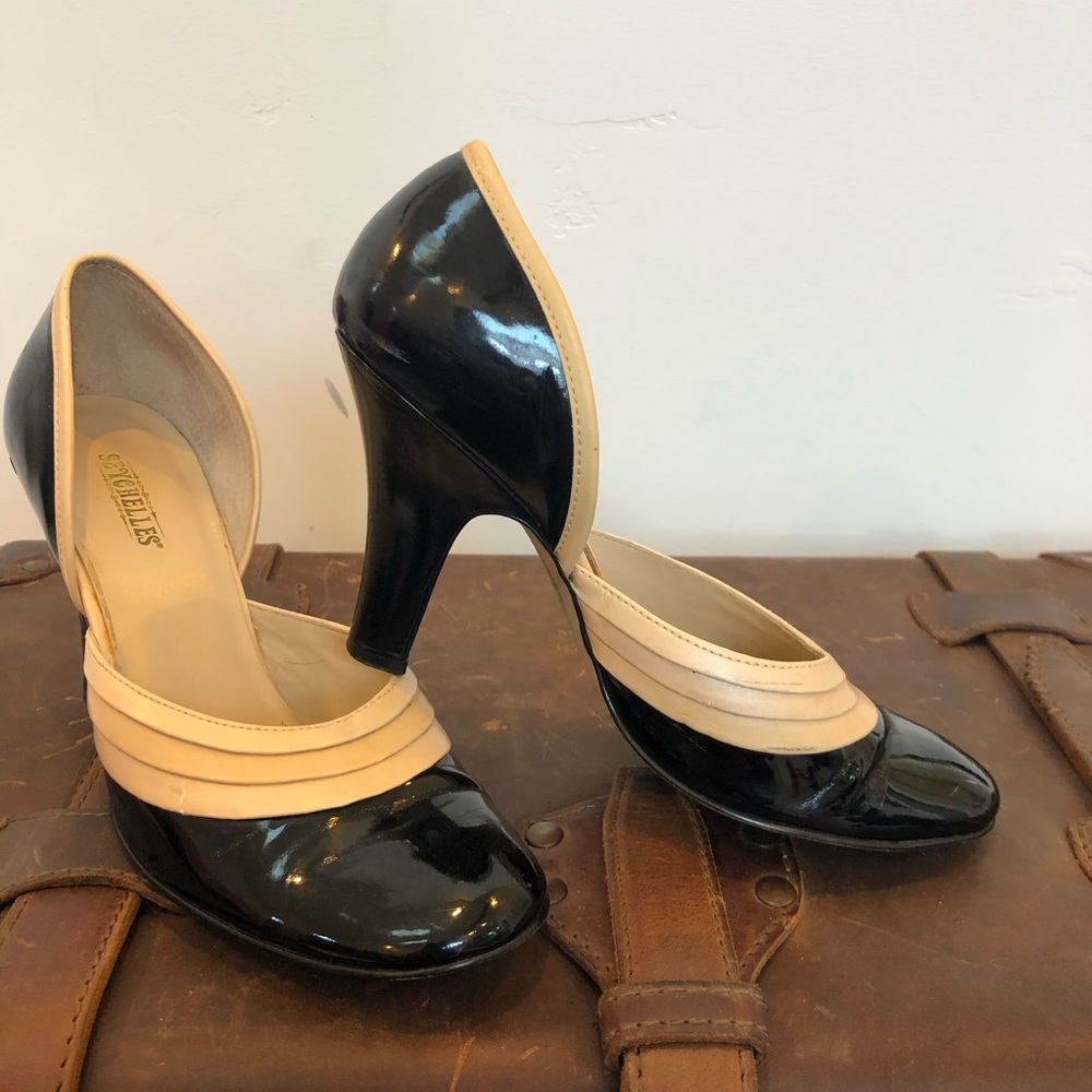 Patent leather pinup heels